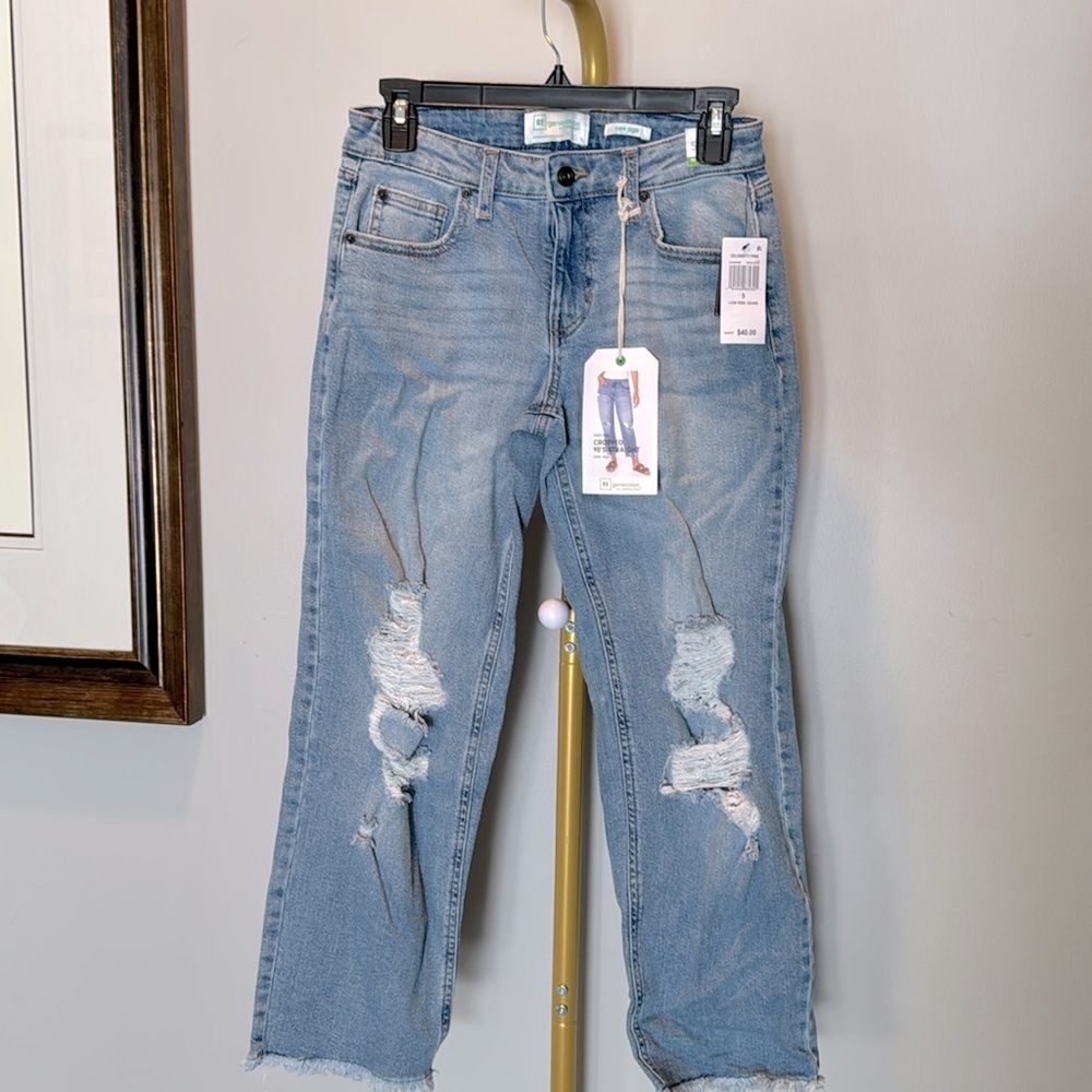 Regeneration by celebrity Pink cropped 90’s straight distressed jeans NWT 5/27